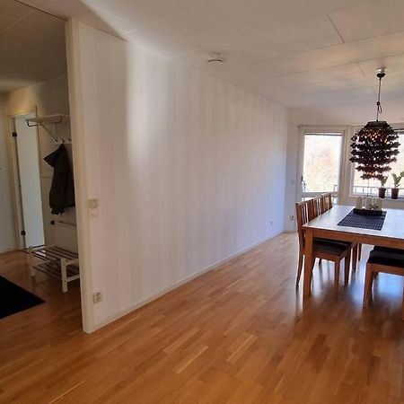 Trivsamt Parhus I Lugnt Omrade Inne I Tranas! Exteriör bild