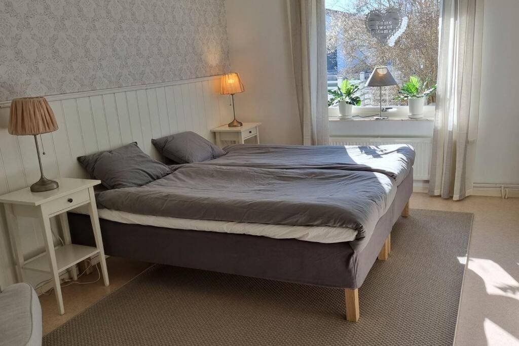 Trivsamt Parhus I Lugnt Omrade Inne I Tranas! Exteriör bild